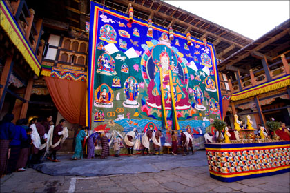 Festival_religious_offerings_Jakar_thangka_Bumthang_Bhutan.